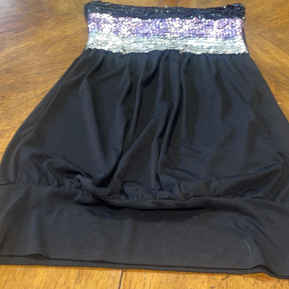 Sequenced tunic top